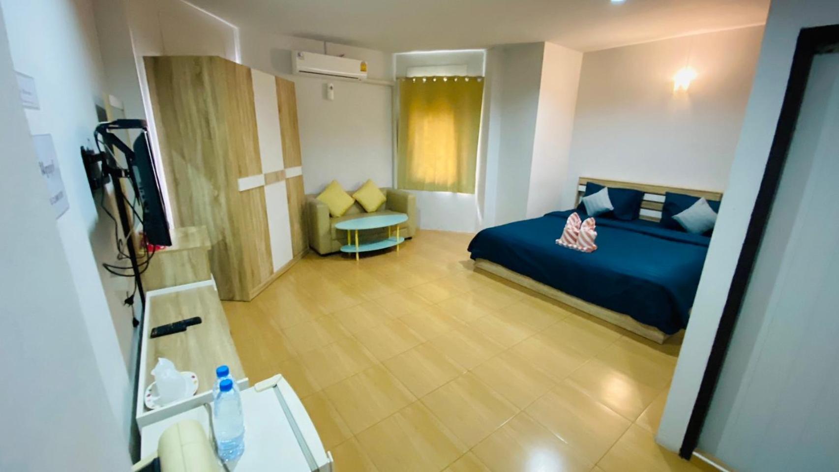 Alongkorn Hotel By Sb Samut Songkhram Exterior photo