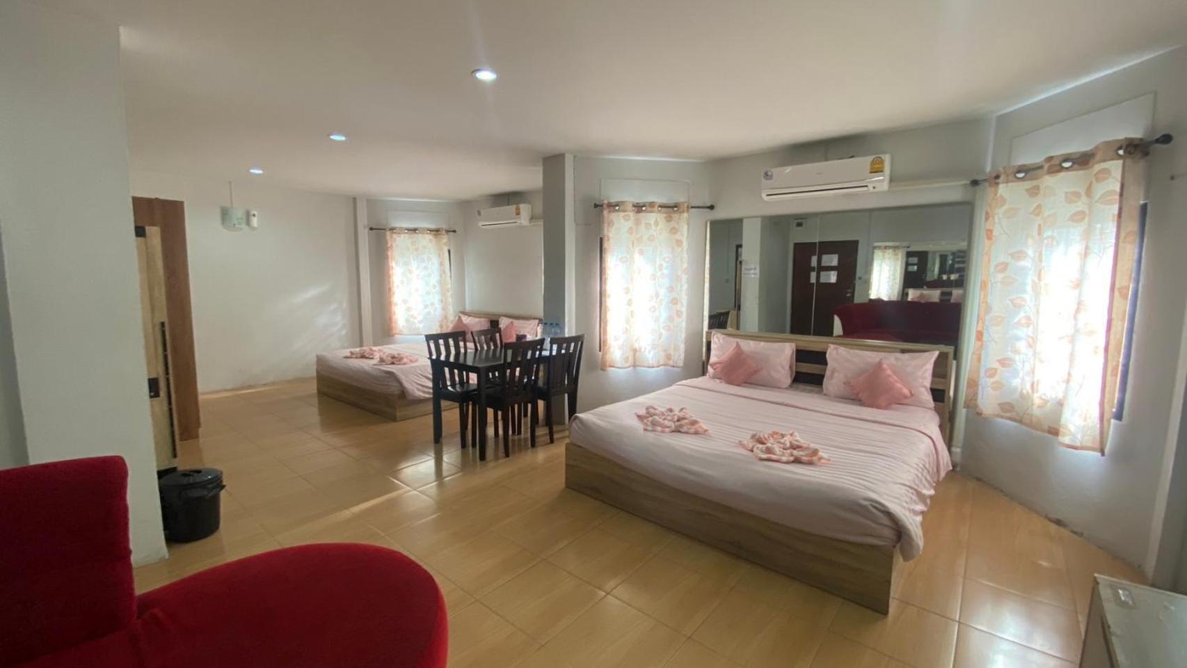 Alongkorn Hotel By Sb Samut Songkhram Exterior photo